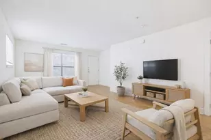 711 W 32nd St, Austin, TX 78705 - Photo 1