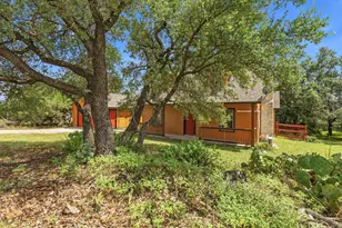 17509 Village Dr, Dripping Springs, TX 78620 - Photo 3