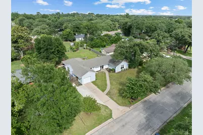 508 San Jacinto Drive, Rockdale, TX 76567 - Photo 3