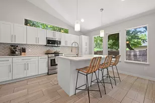 919 E 51st St, Austin, TX 78751 - Photo 9
