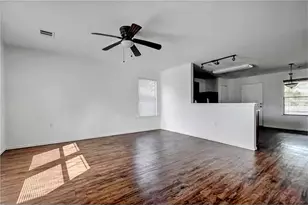18208 Flat Head Dr, Manor, TX 78653 - Photo 7