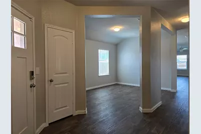 101 Stellamar Drive, Hutto, TX 78634 - Photo 9