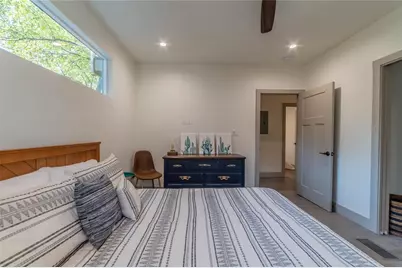 3007 E 14 1/2 Street #Unit B, Austin, TX 78702 - Photo 15