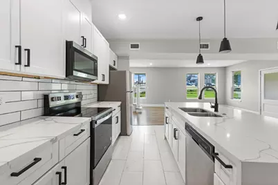 435 S Orange Street, Giddings, TX 78942 - Photo 13