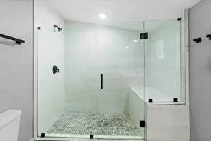 435 S Orange St, Giddings, TX 78942 - Photo 21