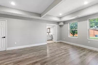 435 S Orange Street, Giddings, TX 78942 - Photo 17