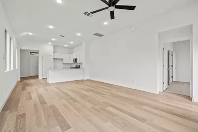 181 Hornet Street, Elgin, TX 78621 - Photo 9