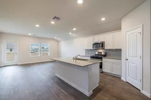 315 Belmont Pl, Lockhart, TX 78644 - Photo 5