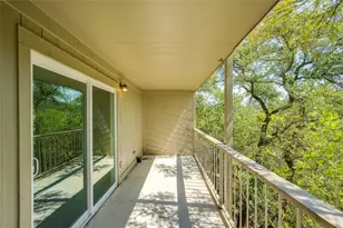 801 Grassy Knoll, Horseshoe Bay, TX 78657 - Photo 11