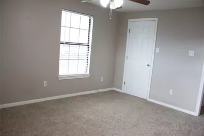 208 Shaw Street, Taylor, TX 76574 - Photo 15