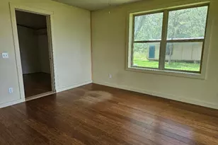 127 Iroquois Dr, Smithville, TX 78957 - Photo 5