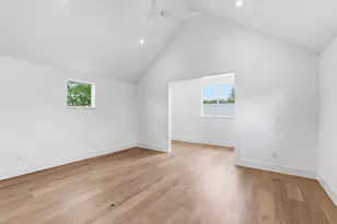 420 S Brazos St, Lockhart, TX 78644 - Photo 25