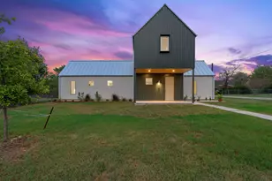 420 S Brazos St, Lockhart, TX 78644 - Photo 1