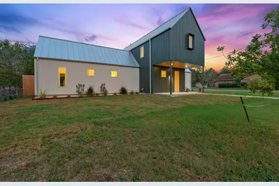 420 S Brazos Street, Lockhart, TX 78644 - Photo 3