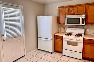 112 Cowboy Cove, Kyle, TX 78640 - Photo 9