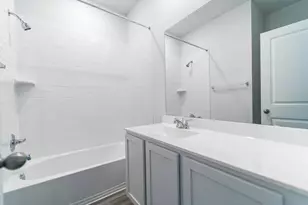 303 Clearlake Dr, Hutto, TX 78634 - Photo 9