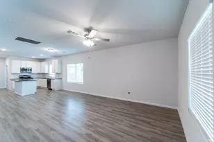 303 Clearlake Dr, Hutto, TX 78634 - Photo 3