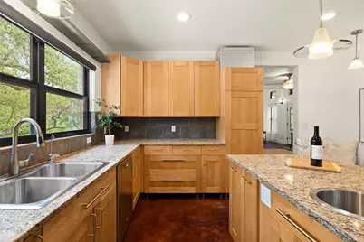5605 McCarty Lane, Austin, TX 78749 - Photo 7