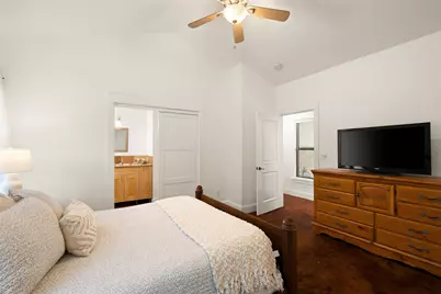 5605 McCarty Lane, Austin, TX 78749 - Photo 9