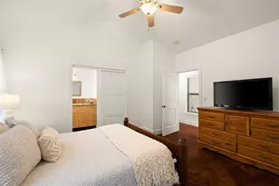 5605 McCarty Ln, Austin, TX 78749 - Photo 9