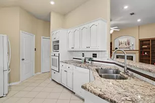 30107 Hamlet Cir, Georgetown, TX 78628 - Photo 13