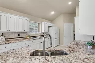 30107 Hamlet Cir, Georgetown, TX 78628 - Photo 13
