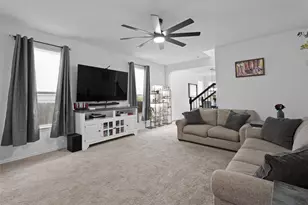212 Katie Elder Dr, Jarrell, TX 76537 - Photo 5