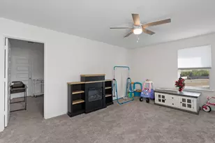 212 Katie Elder Dr, Jarrell, TX 76537 - Photo 23