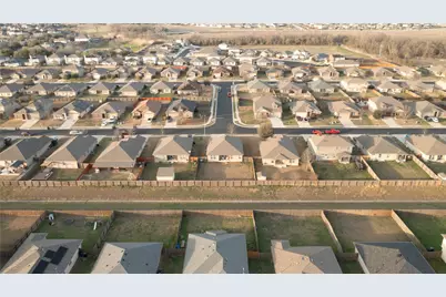 300 Camellia Drive, Hutto, TX 78634 - Photo 31