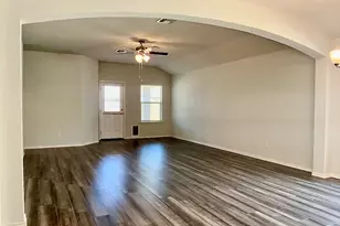 1828 T H Johnson Dr, Taylor, TX 76574 - Photo 7