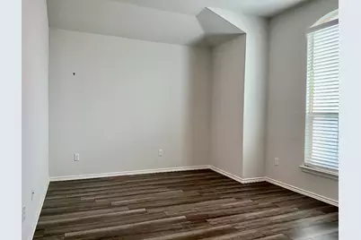 1828 T H Johnson Drive, Taylor, TX 76574 - Photo 3