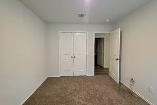 1828 T H Johnson Dr, Taylor, TX 76574 - Photo 13