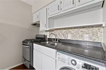 2401 Manor Road #216, Austin, TX 78722 - Photo 3