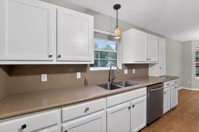 102 Hummingbird Lane, Lockhart, TX 78644 - Photo 9