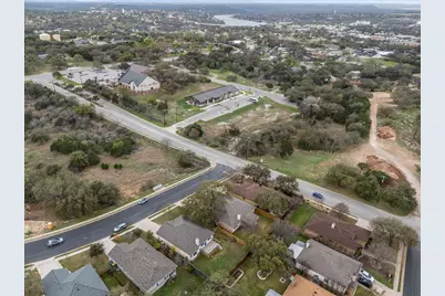 119 E Wildflower Boulevard, Marble Falls, TX 78654 - Photo 11