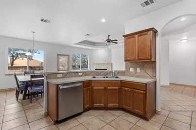 119 E Wildflower Boulevard, Marble Falls, TX 78654 - Photo 9