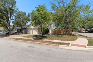 2300 Dowd Ln, Austin, TX 78728 - Photo 3