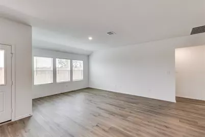 2000 Gilmer Way, Leander, TX 78641 - Photo 5