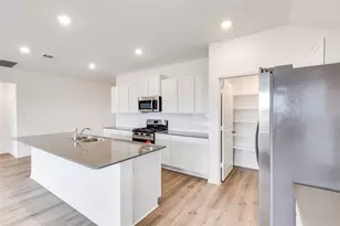 2000 Gilmer Wy, Leander, TX 78641 - Photo 13