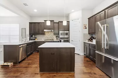 916 Isaias Drive, Leander, TX 78641 - Photo 7