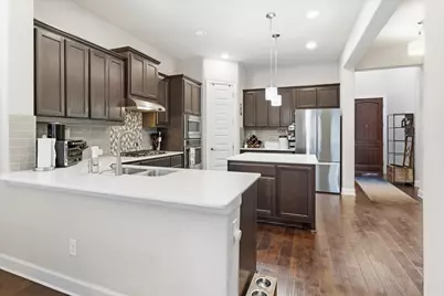 916 Isaias Drive, Leander, TX 78641 - Photo 9