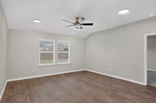 315 Gladiola Loop, Kyle, TX 78640 - Photo 5