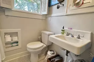 807 Leonard St, Austin, TX 78705 - Photo 17