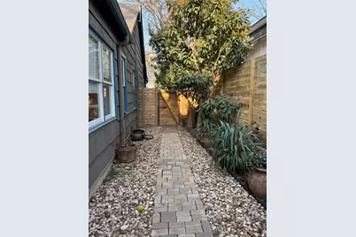 807 Leonard Street, Austin, TX 78705 - Photo 29