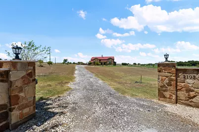 2103 County Road 320, Granger, TX 76530 - Photo 3