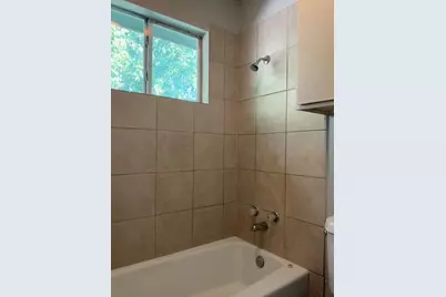 512 Lenora Drive #B, Taylor, TX 76574 - Photo 9