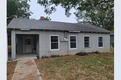 222 N Vaughan Avenue, Seguin, TX 78155 - Photo 1