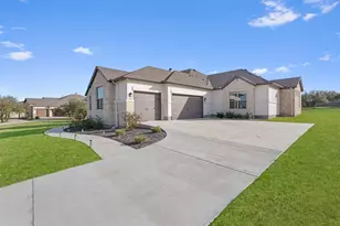 264 Wellborn Rd, Liberty Hill, TX 78642 - Photo 37