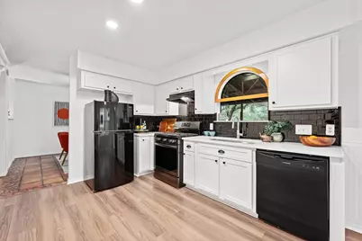 811 Silcantu Drive, Austin, TX 78748 - Photo 13