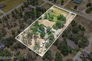 306 Kerry Ln, Floresville, TX 78114 - Photo 37